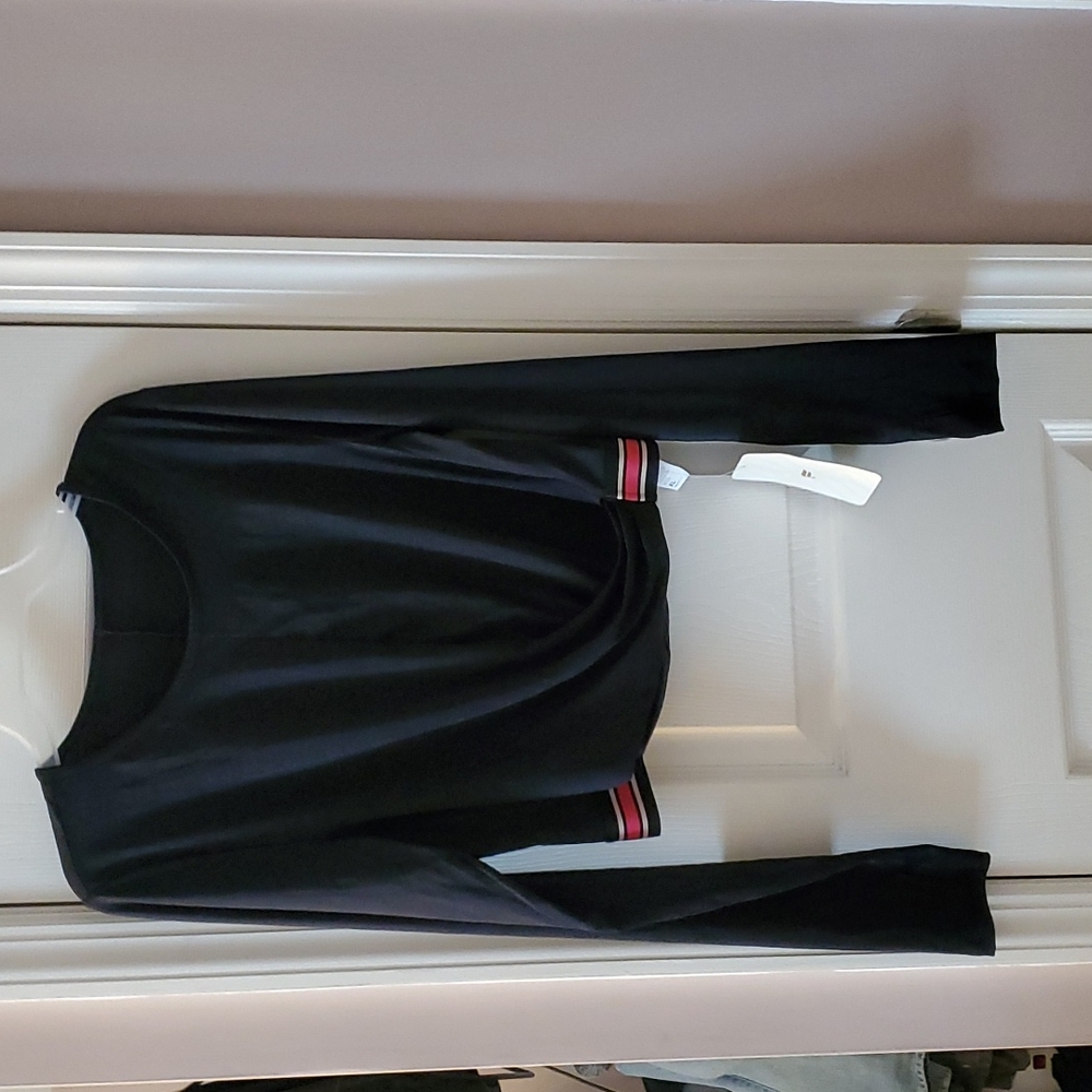 Fabletics work out long sleeve top NWT